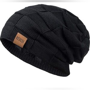 REDESS Basket Weave Faux Fur Lined Slouchy  Black Knit Beanie